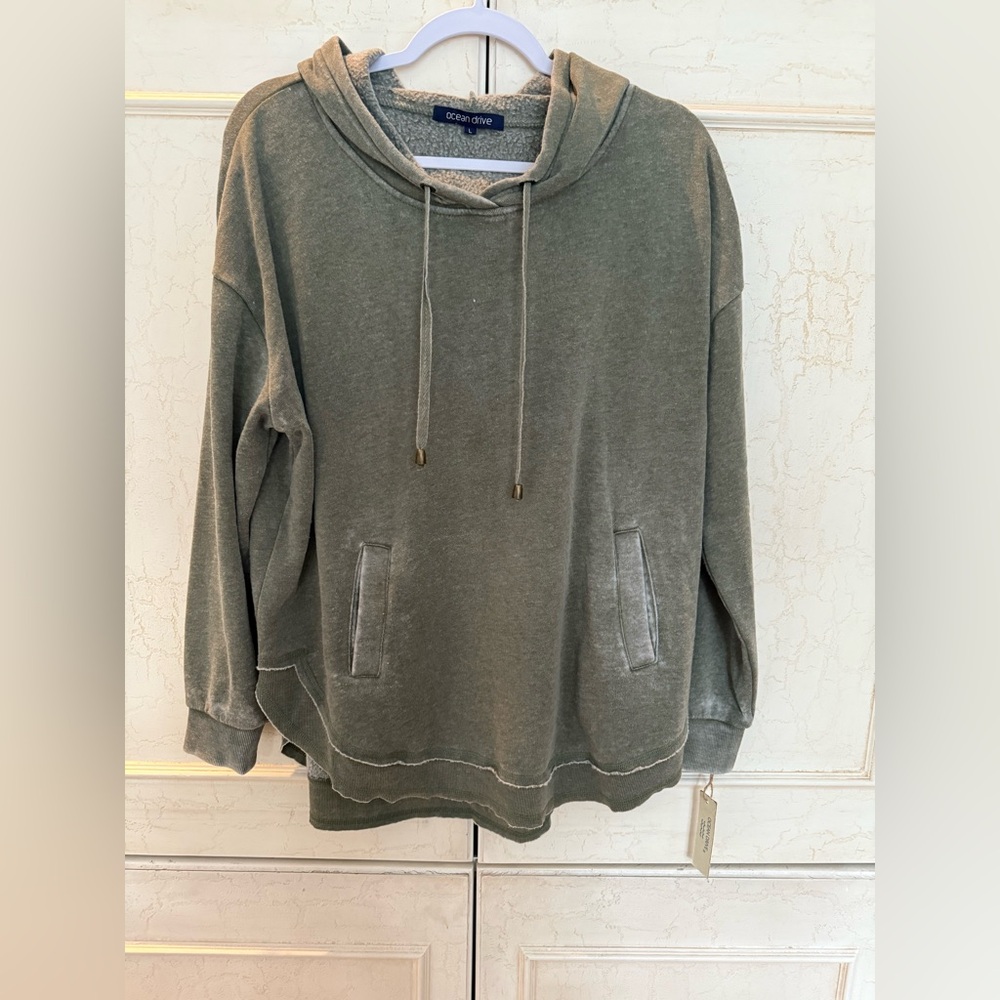 ✨NWT✨ Ocean Drive Olive Green Hoodie